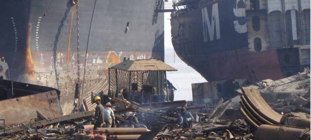 SHIP SCRAP BATAM